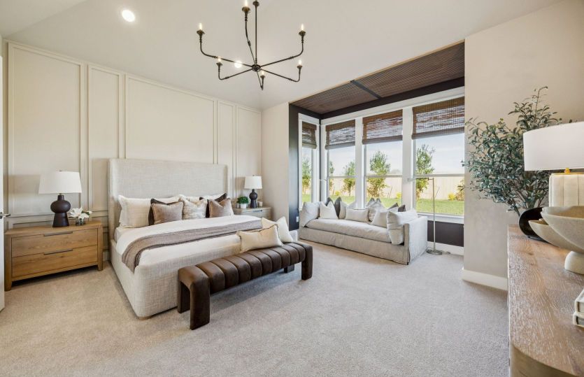 Large Windows in Owner's Suite