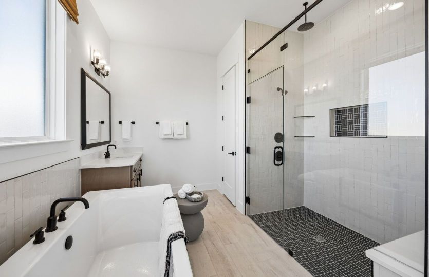 Desirable Owner's Bath