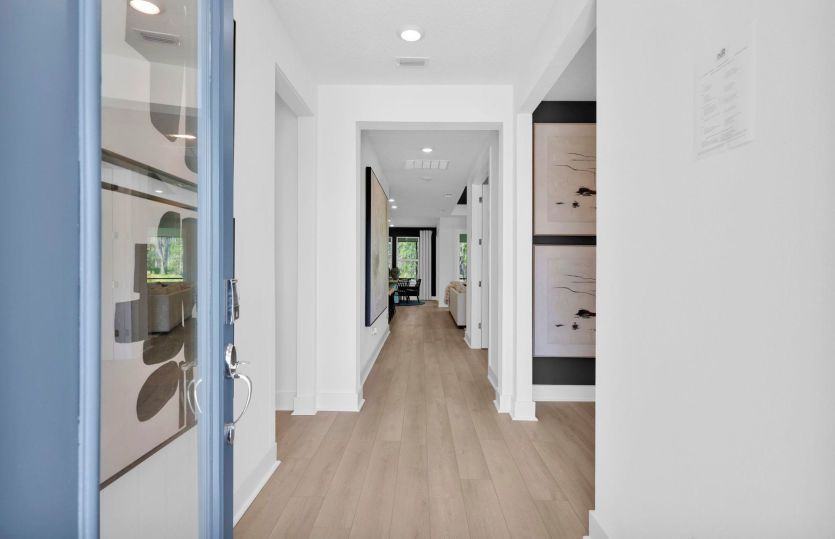 Mystique | Foyer