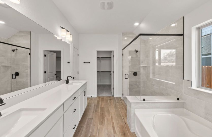 Primary Suite Bathroom