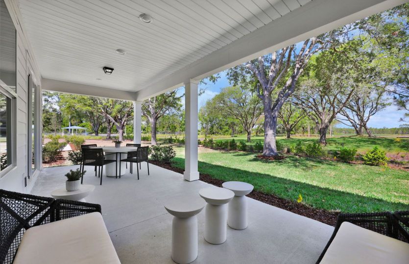 Palmary | Covered Lanai