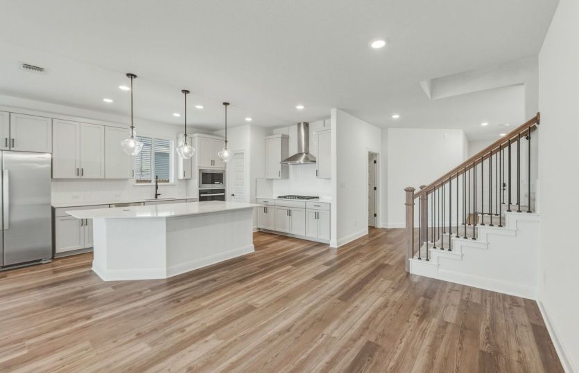 Kitchen & Dining