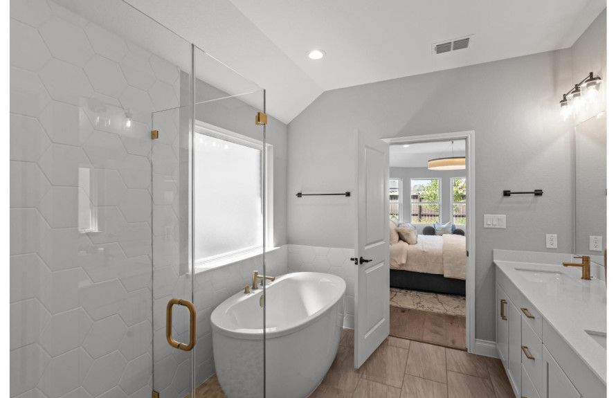 Spa-Inspired Primary Baths