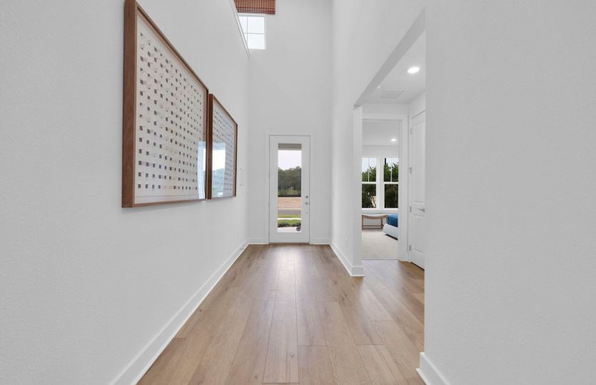 Merlot Grand | Foyer