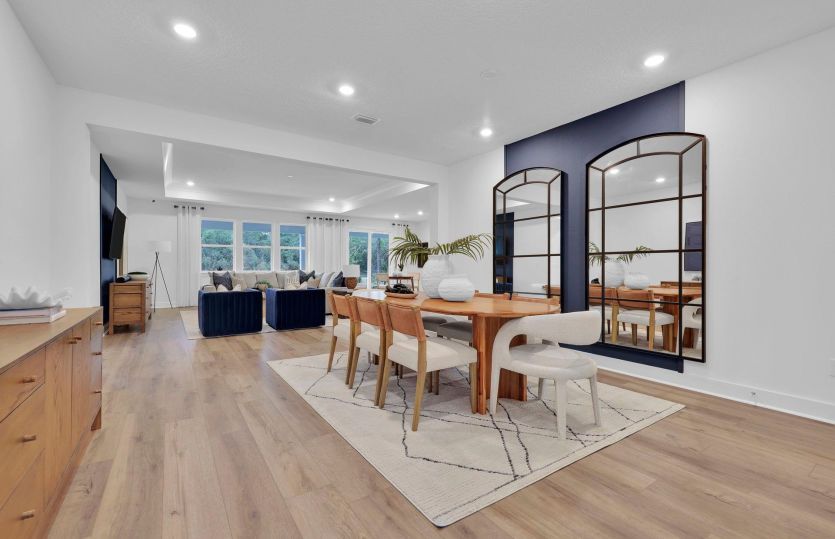 Merlot Grand | Dining Room
