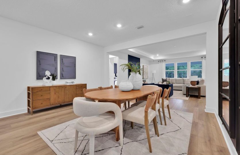 Merlot Grand | Dining Room