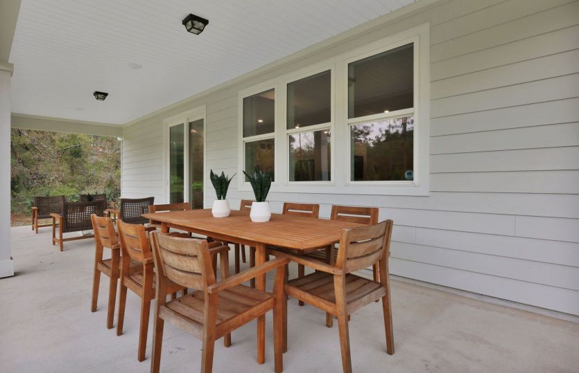 Merlot Grand | Covered Lanai