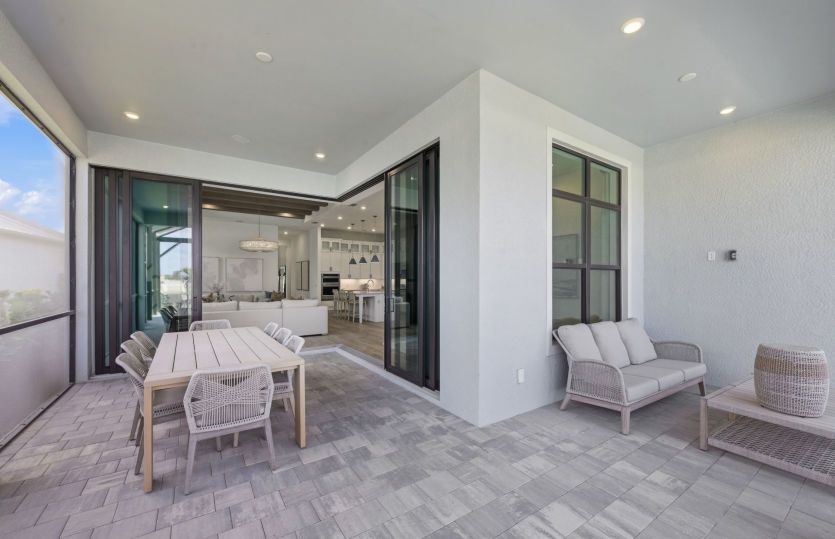 Indoor/outdoor living