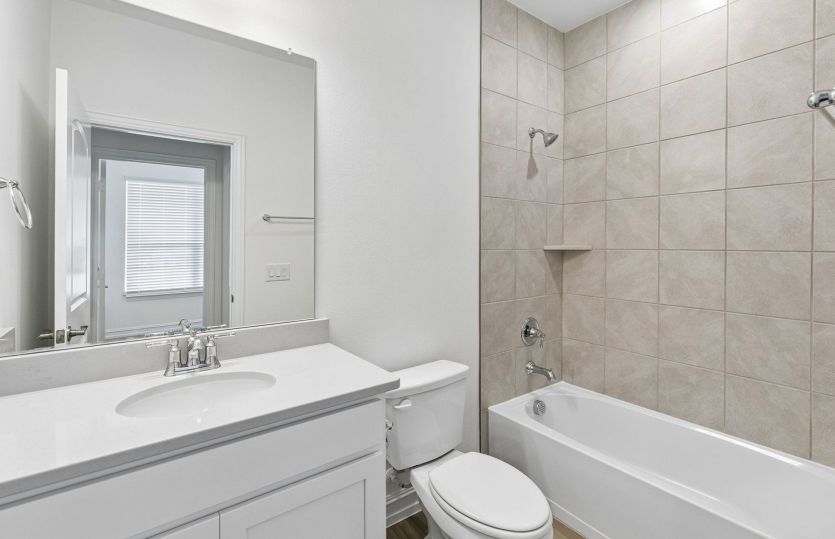 Secondary bath on first level