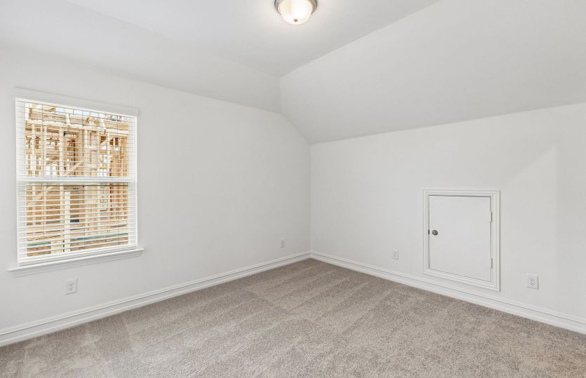 Secondary bedroom