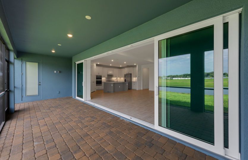 Screened-in covered lanai