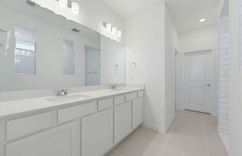 Owner's Bath w/ Dual Sinks