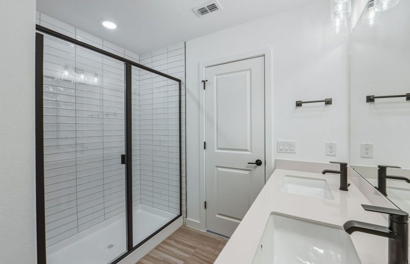 Primary Suite Bathroom