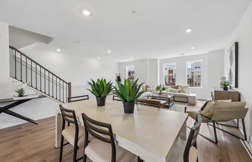 Café Makes Entertaining Easy - Actual Home