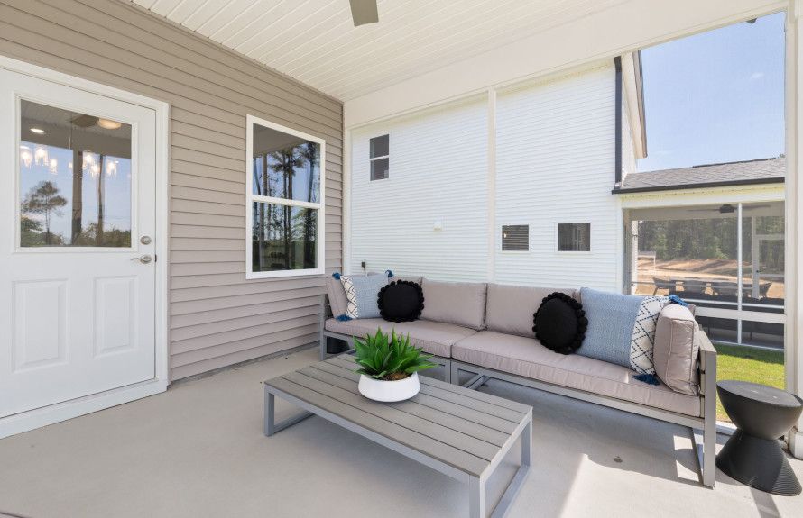 Screened-in Porch