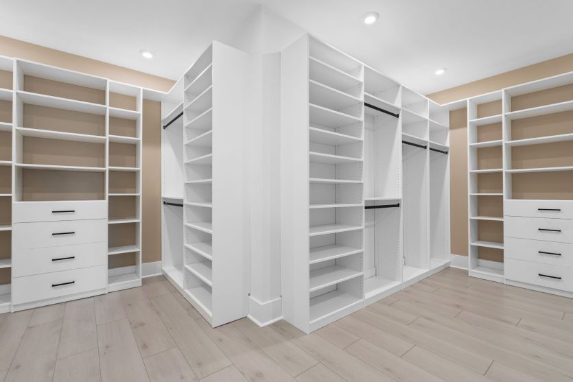 Owner's huge Walk-In Closet