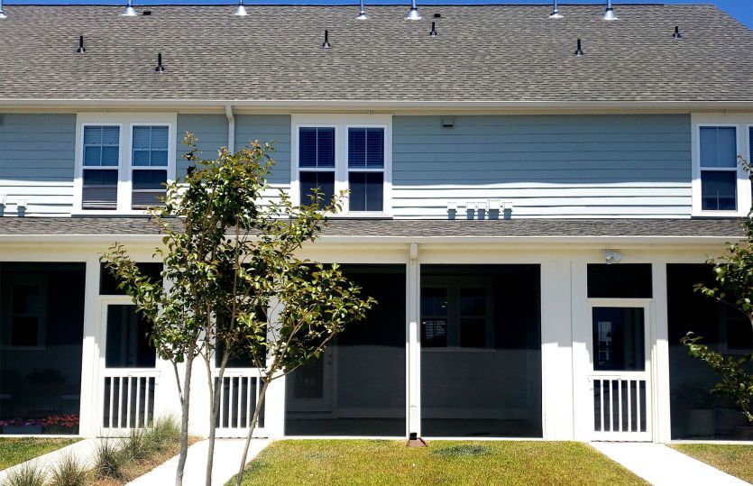Lily 2 Exterior