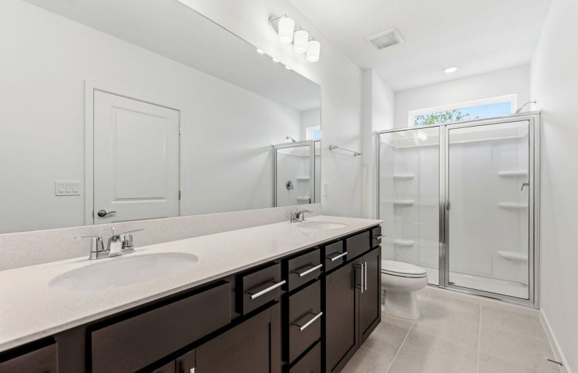 Owner's Bath w/Dual Sinks