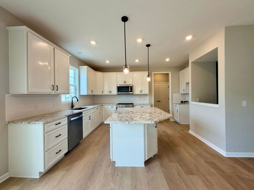 Perfect Size Kitchen for Cooking and Entertaining