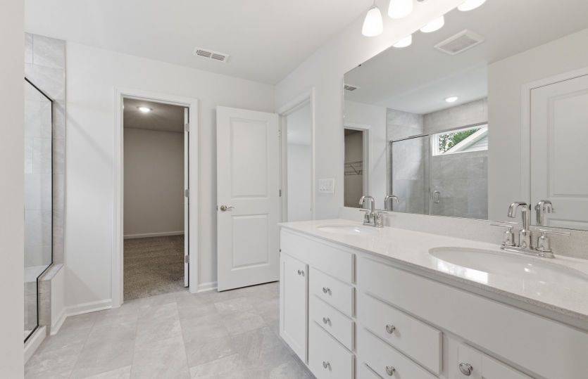 Mitchell - #008 - Owner's Bath with Large Walk-In Closet