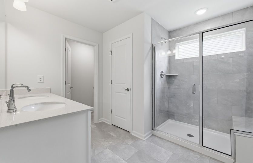 Mitchell - #008 - Owner's Bath