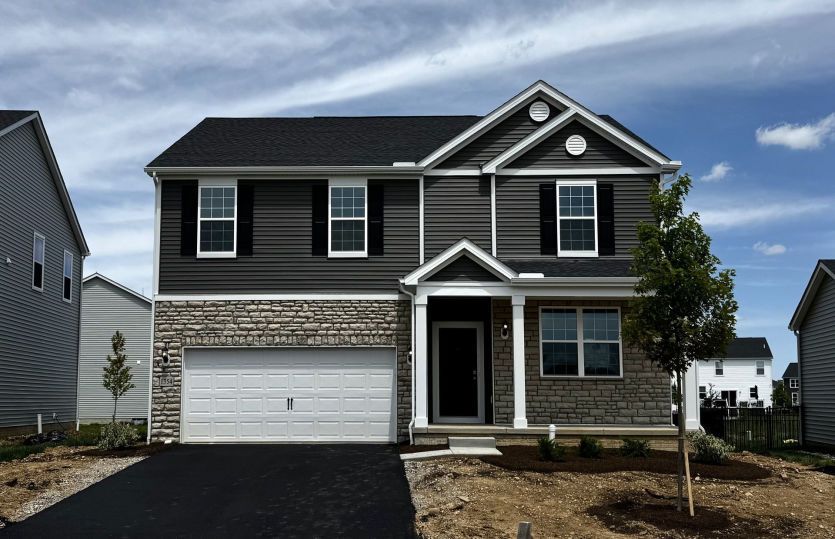 Hampton - Buckstone Bend: Lockbourne, Ohio - Pulte Homes