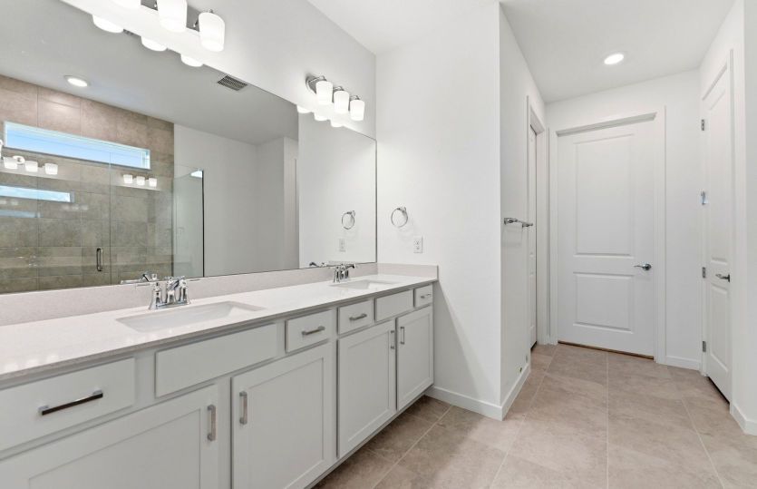 Owner's Bath w/Dual Sinks