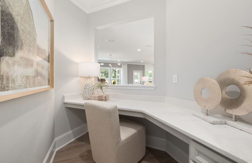Build-in Planning Center off Kitchen - Model Representation