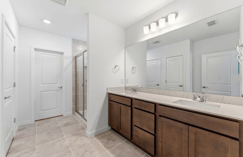 Owner's Bath w/Dual Sinks