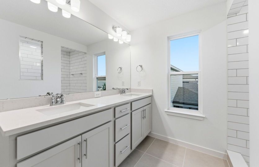 Owner's Bath w/Dual Sinks