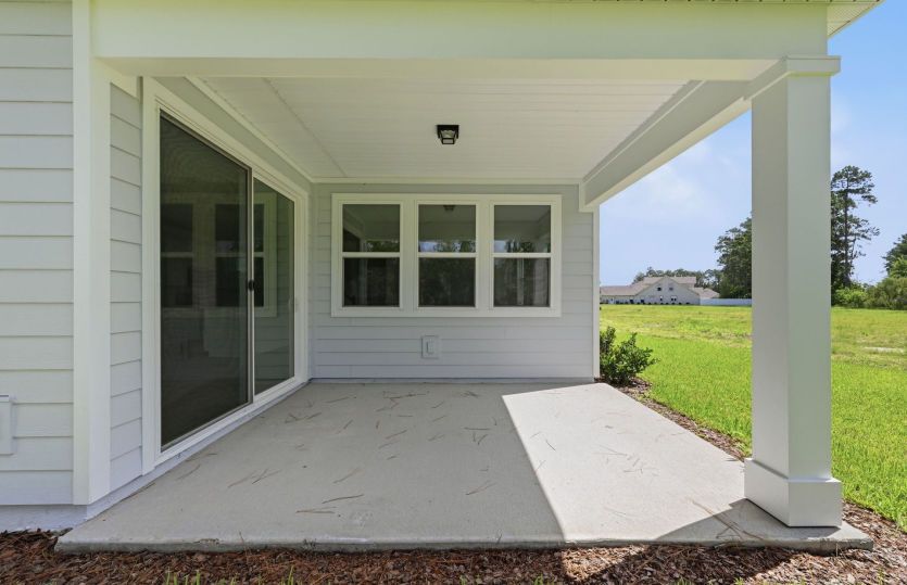 Coral Grand | Covered Lanai