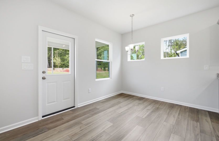 Murray #106 - Everyday Eating Area with Access to Screened Porch
