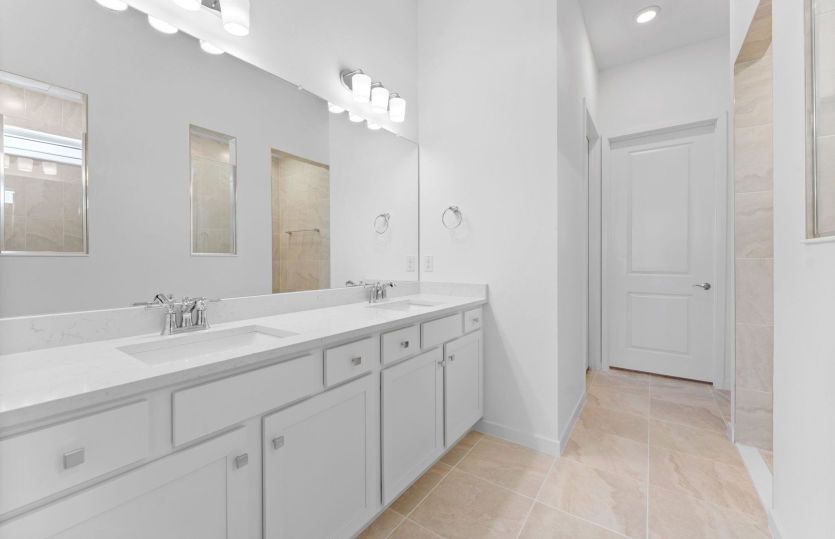 Owner's Bath w/Dual Sinks