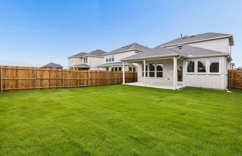 Oversized fenced-in backyard *model representation