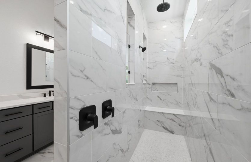 Regalia Grand | Owner's Shower