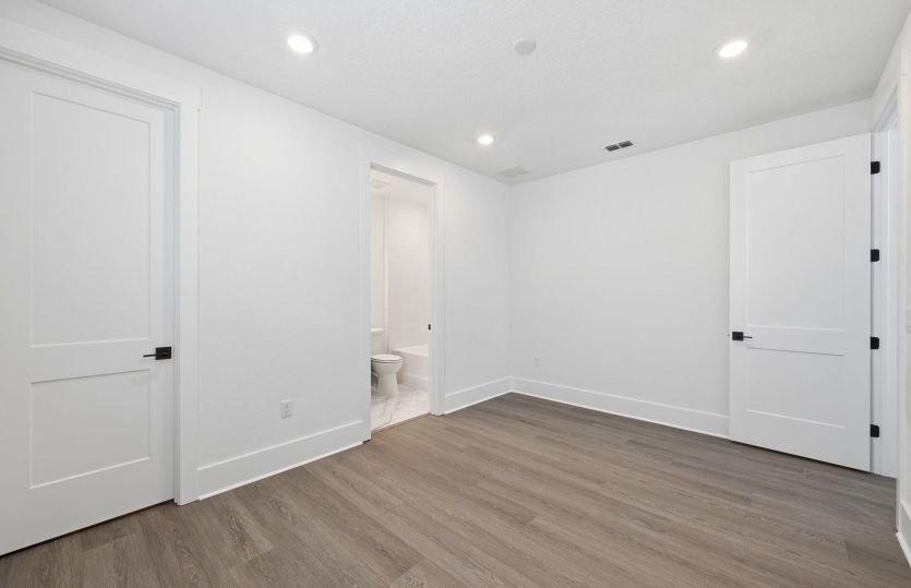 Regalia Grand | Secondary Bedroom