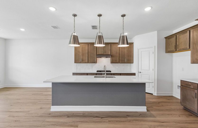 Eat-in bartop island in kitchen