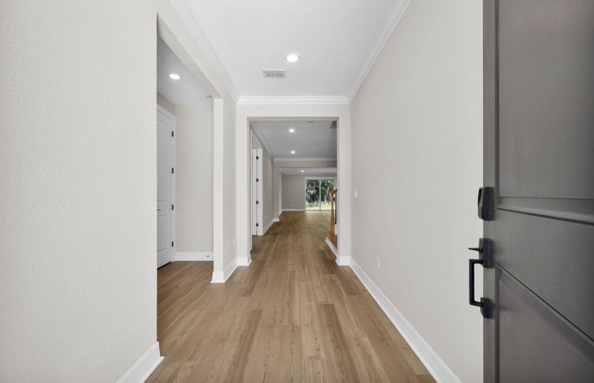 Easley Grand | Entry