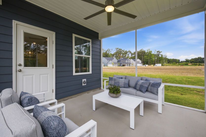 Screened-in Porch