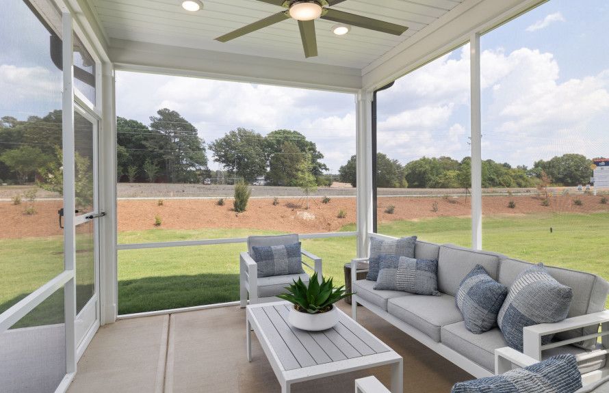 Screened-in Porch