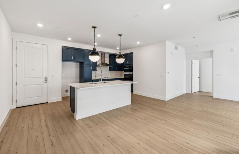 Kitchen with large central island