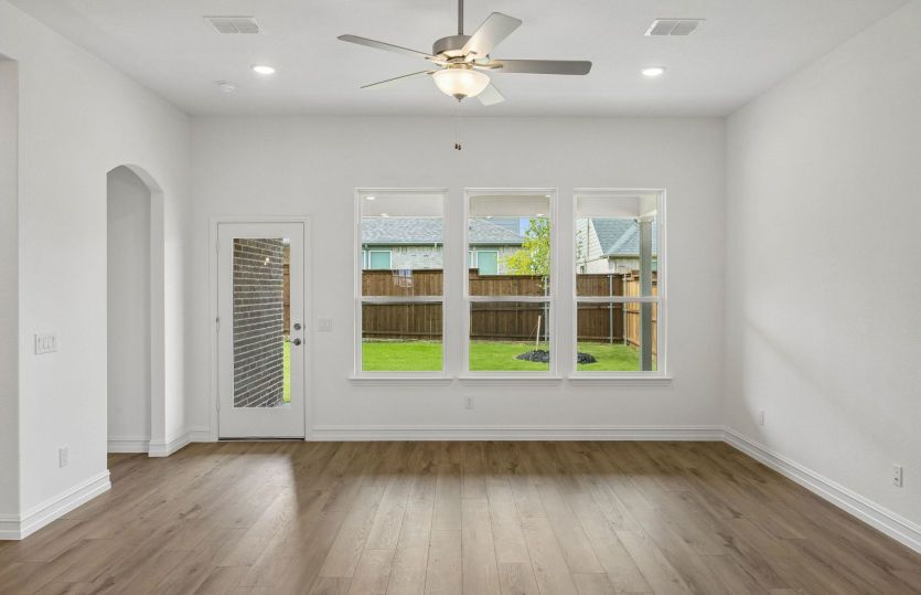 Cafe area with access to backyard