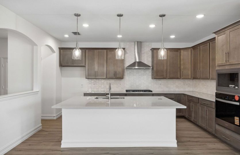 Beautiful pendent lighting in kitchen