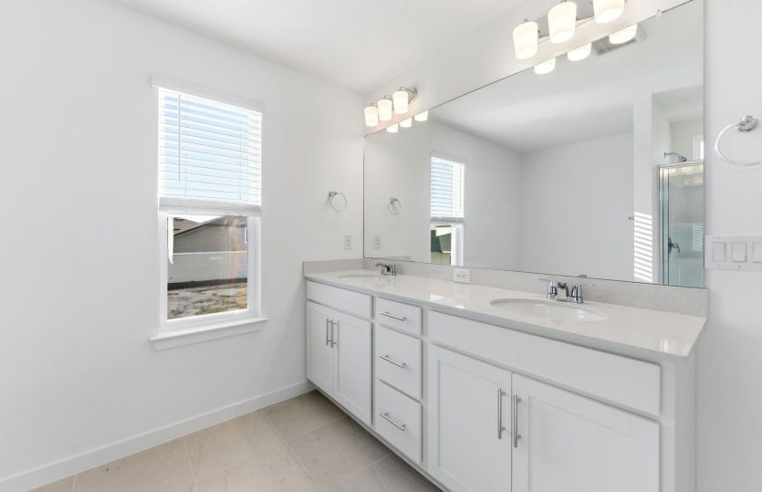 Owner's Bath w/Dual Sinks