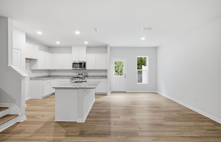 Hemingway #4 - Kitchen & Dining with Access to Outdoor Patio