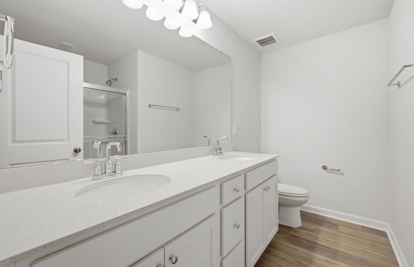 Hemingway #4 - Owners Bath with Dual Vanities