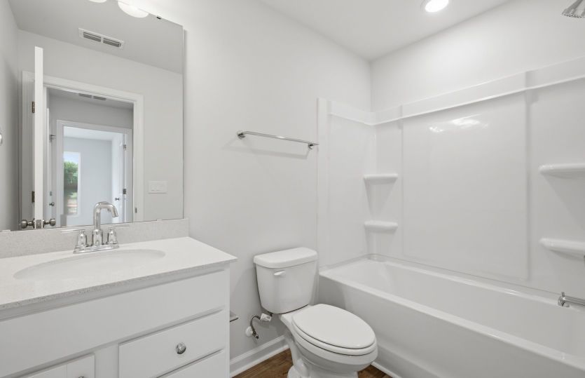Hemingway #4 - Secondary Bath