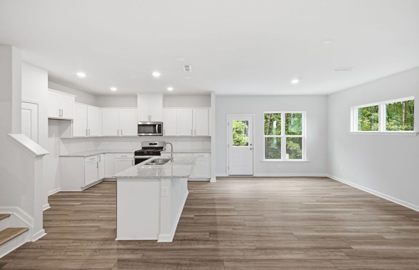 Hayden #6 - Kitchen & Dining with Access to Outdoor Patio