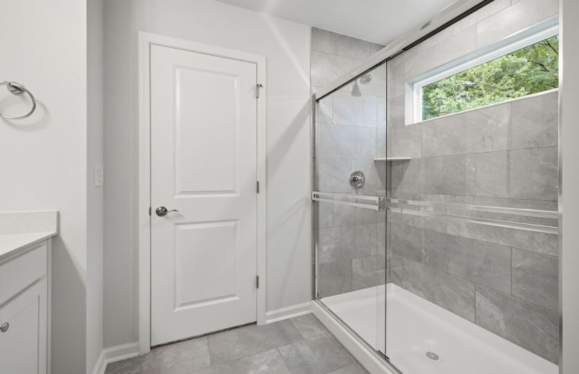 Hayden #6 - Owner's Bath