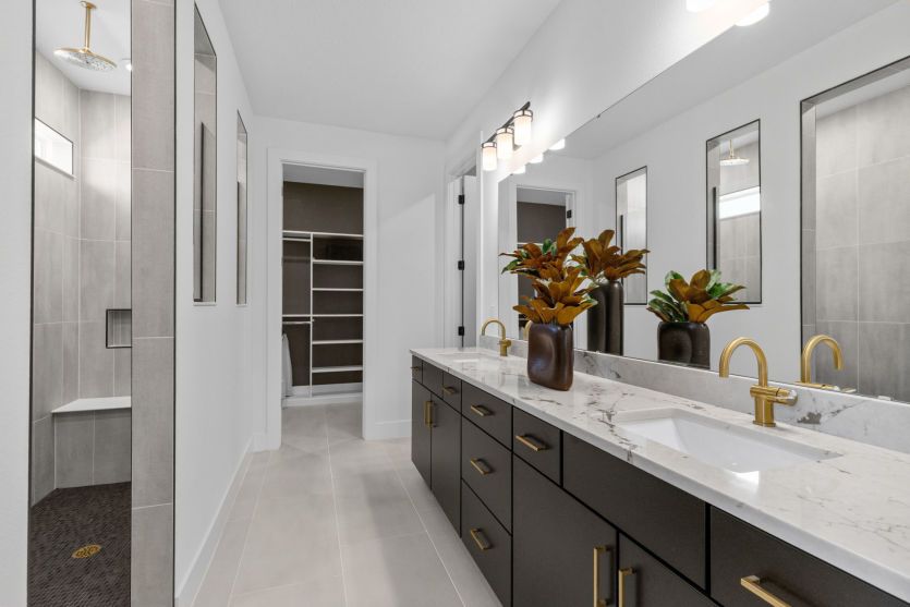 Spacious Bathroom
